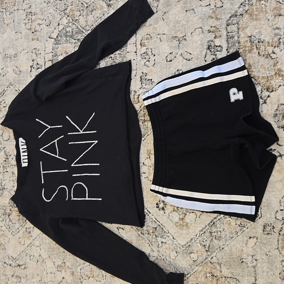 PINK Victoria's Secret Black Long Sleeve and Shorts Set - Picture 1 of 3